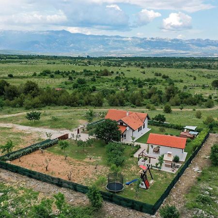 Villa Ena With Pool & Jacuzzi Donji Kasic Esterno foto