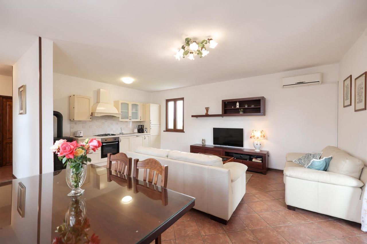 Villa Ena With Pool & Jacuzzi Donji Kasic Esterno foto