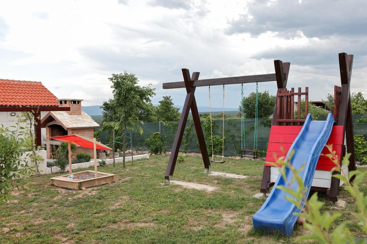 Villa Ena With Pool & Jacuzzi Donji Kasic Esterno foto
